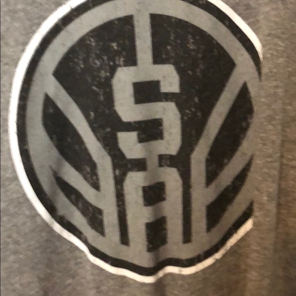 Long sleeve gray San Antonio Spurs shirt - Picture 2 of 3